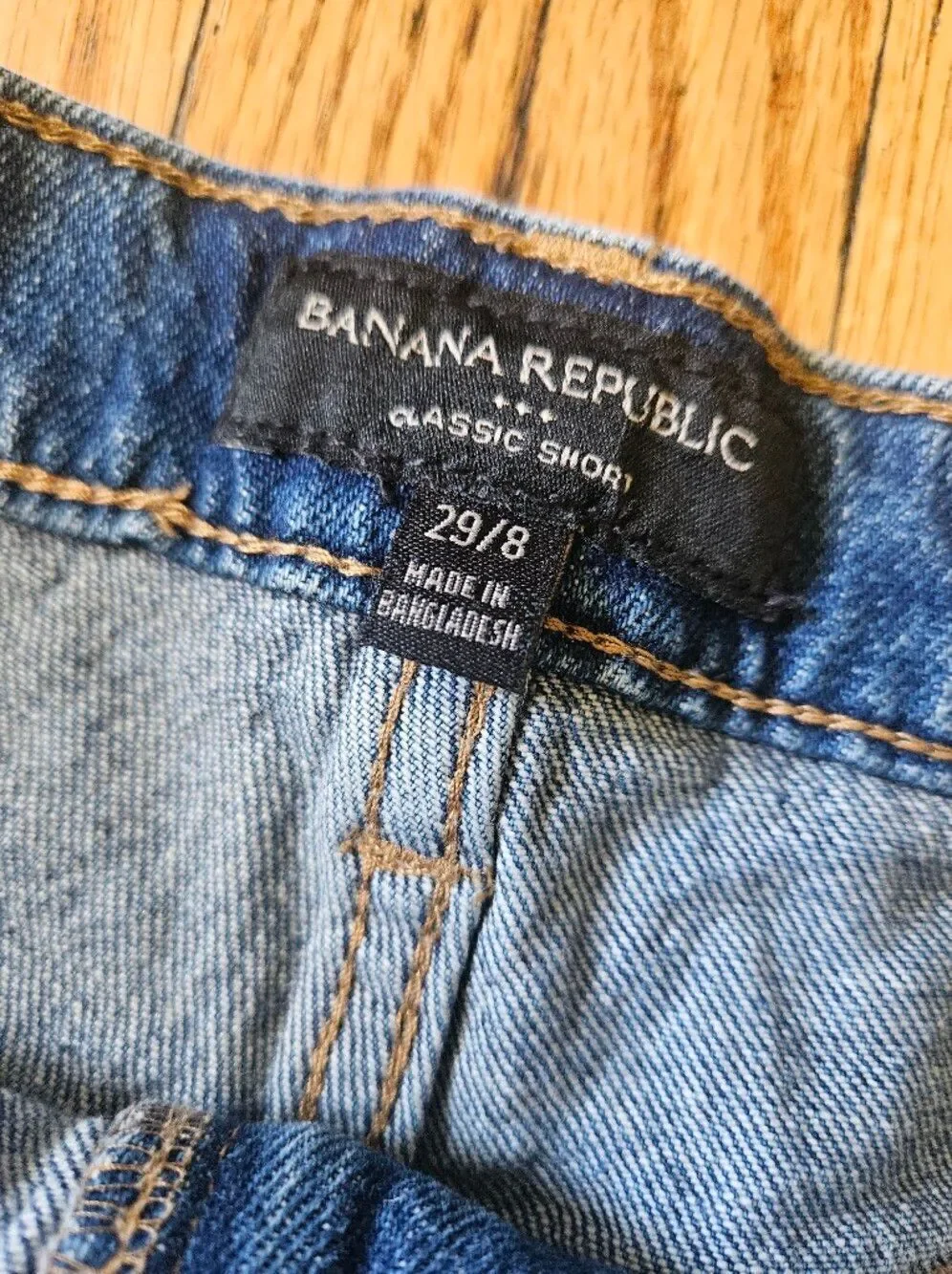 Banana Republic Classic Denim Shorts Size 8 Medium Wash Cuffed Casual